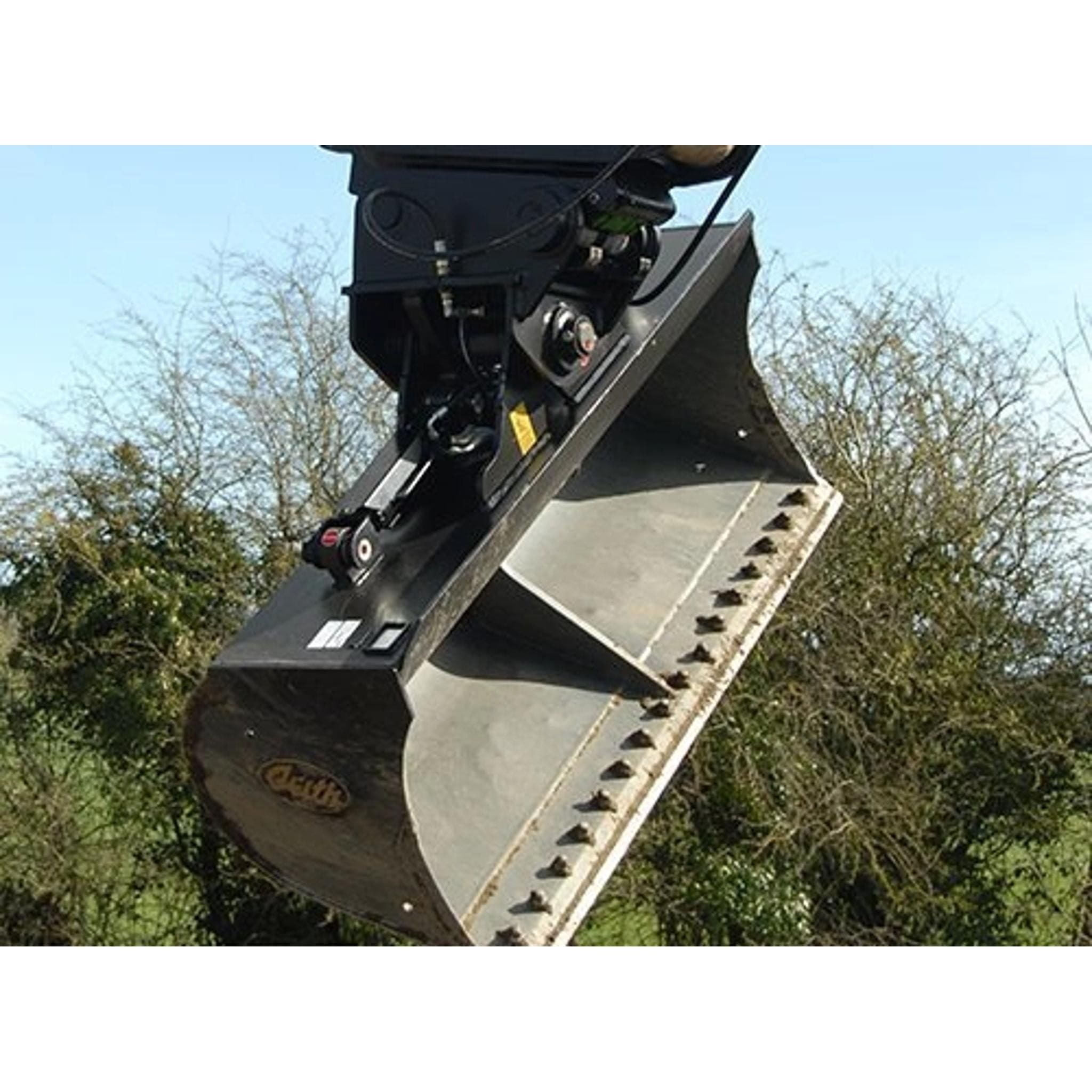 Geith Hydraulic Angle Tilt Bucket (Dual Ram)